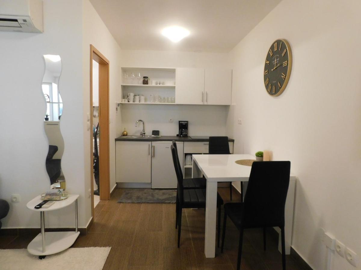 Апартаменты Modern Center Studio Under The Castle V Любляна Экстерьер фото